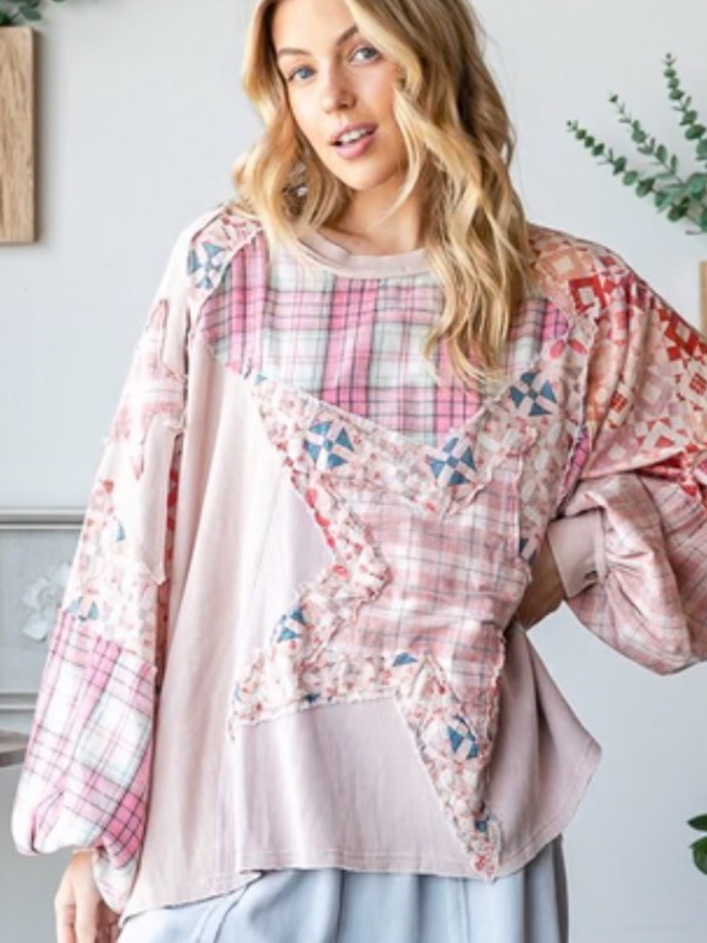 Oli & Hali Oversized Mixed Fabric Star Patched Top in Pink
NWOT - Picture 3 of 10